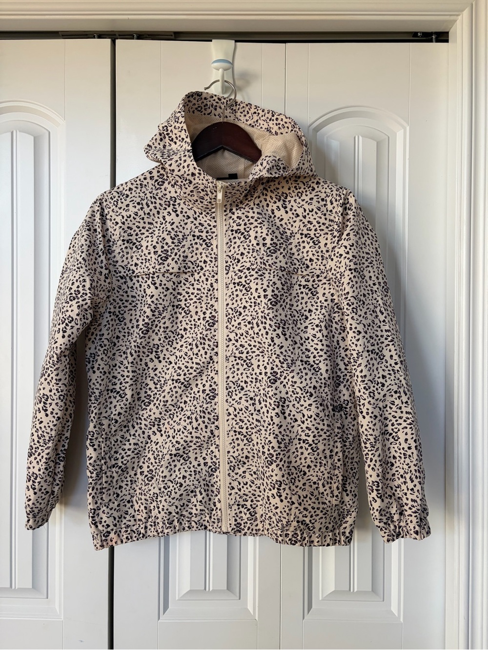 Sz 14 XL girls Volcom Kids Beige and Black Leopard Print Raincoat